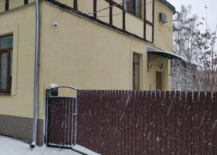 Apartment Near University